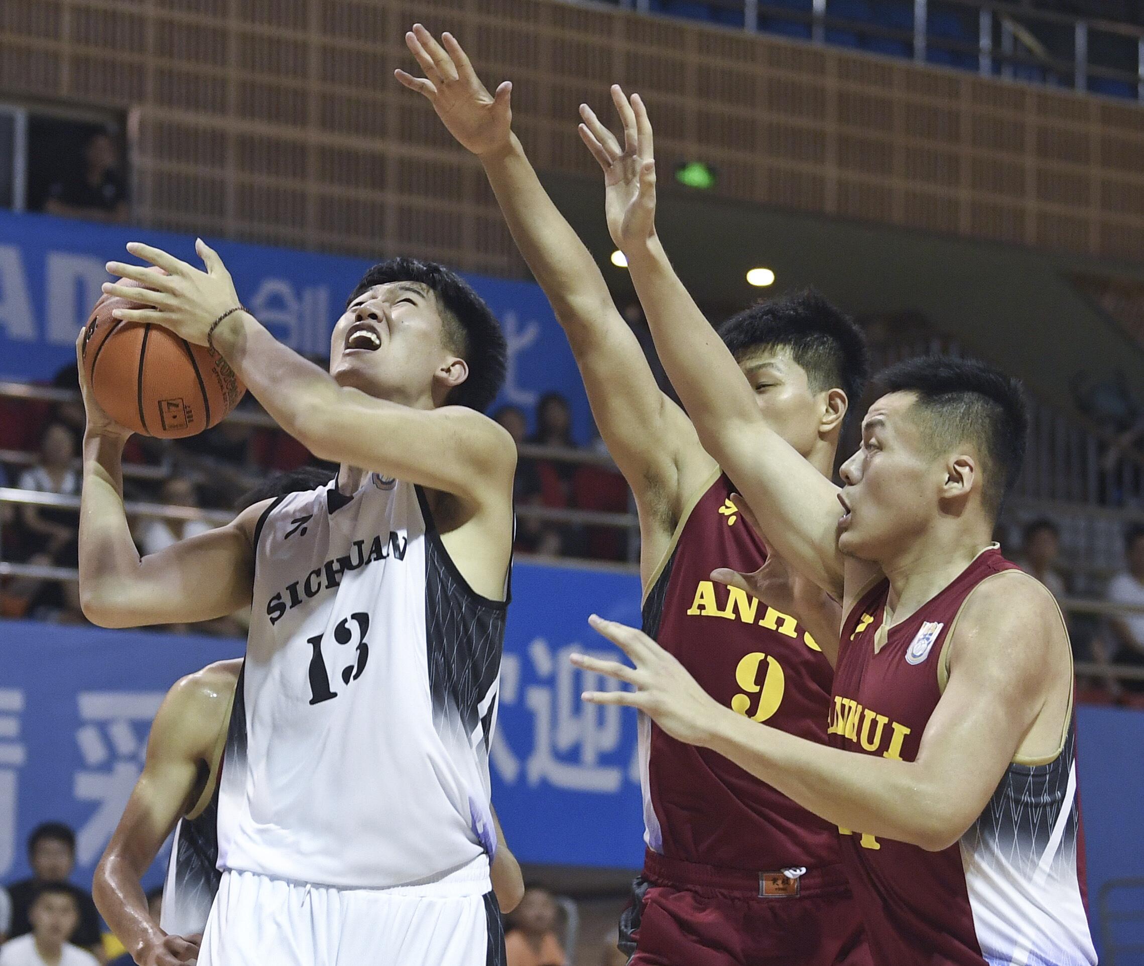 四川籃球最新動態(tài),籃球與自然的和諧之旅