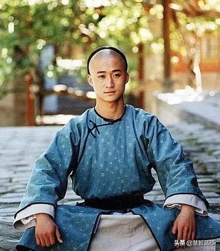 大叔微笑新篇章,科技巔峰之作,引領未來生活新體驗