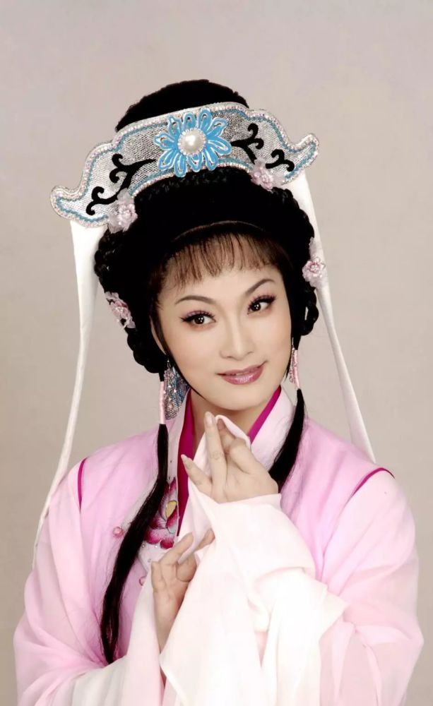 越劇璀璨之星——王君安的傳統藝術之旅