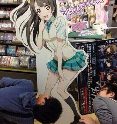 動(dòng)漫男生內(nèi)褲,時(shí)尚潮流還是敏感話題?探討背后的文化現(xiàn)象與消費(fèi)心理分析