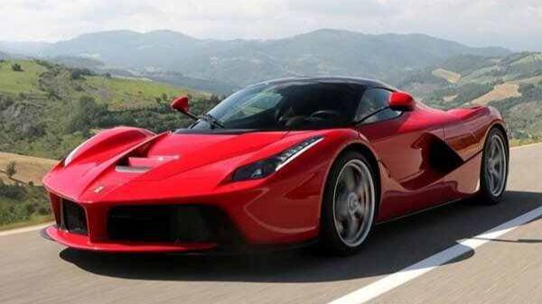 法拉利新款車型,創新與傳統融合,未來方向展望