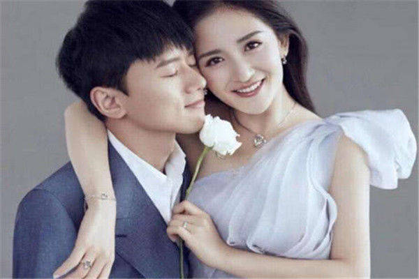 跨越年齡的純愛之旅,明星姐弟戀物語??