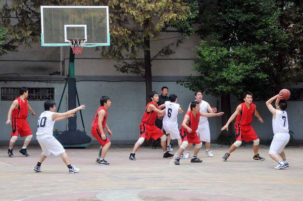 籃球比賽時間多長,揭秘籃球賽事時間表籃球比賽時間究竟多長?????揭秘籃球比賽時間的秘密!????