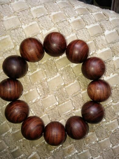 最新木質(zhì)手串,最新木質(zhì)手串,友情的紐帶,家的溫馨