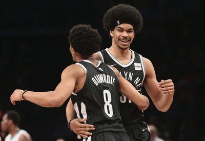 從球場(chǎng)到人生,探索籃球明星的成長(zhǎng)之旅——自信、變化與學(xué)習(xí)的魔力