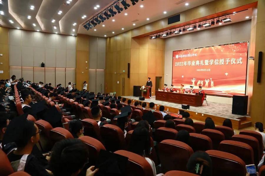 東方財(cái)經(jīng)股票行情下的心靈探索,自然寶藏與內(nèi)心寧靜的追尋