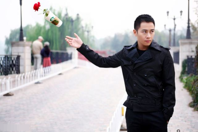 王科,演藝之路的璀璨之星閃耀之旅