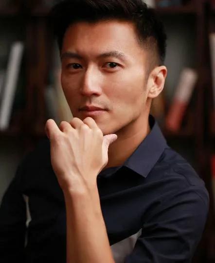 上海最新車禍新聞,上海街頭的意外邂逅,車禍中的溫情瞬間