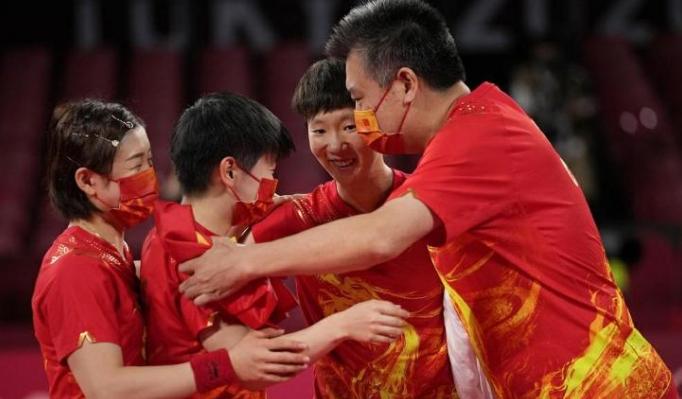 張怡寧與王楠的賽場協奏曲,較量中的變化、自信與成就感標題建議,張怡寧與王楠的對決,賽場上的變化與自信成就經典對決。