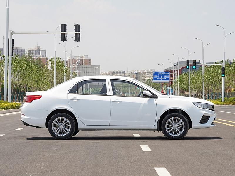 最新款吉利遠景,家庭溫馨之旅的絕佳選擇