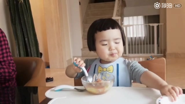 小蠻吃飯最新視頻,帶你領(lǐng)略美食的無限魅力!