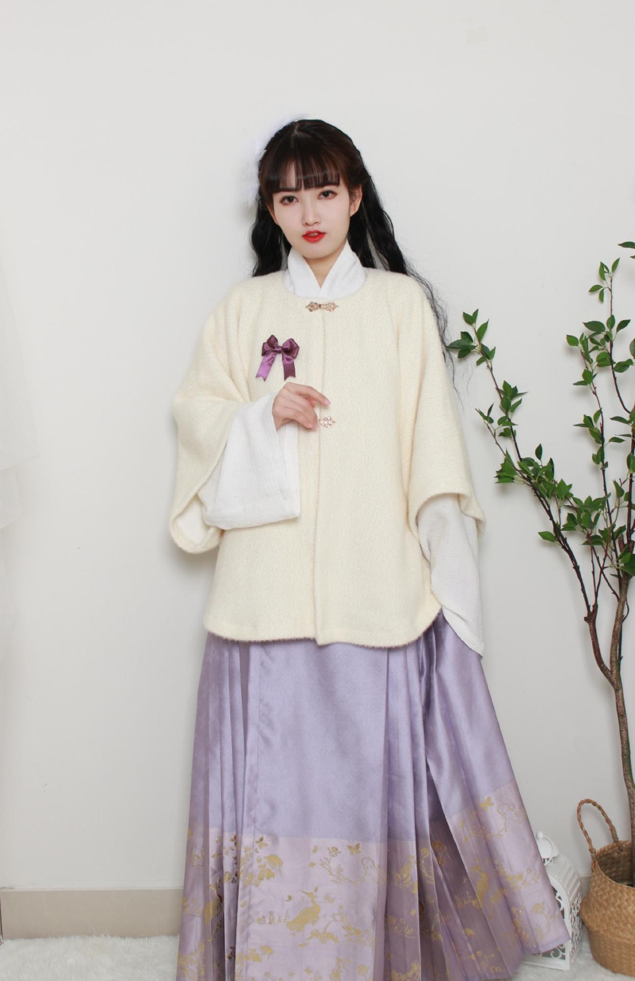 最新簡單發型打造指南,輕松實現時尚造型的步驟解析