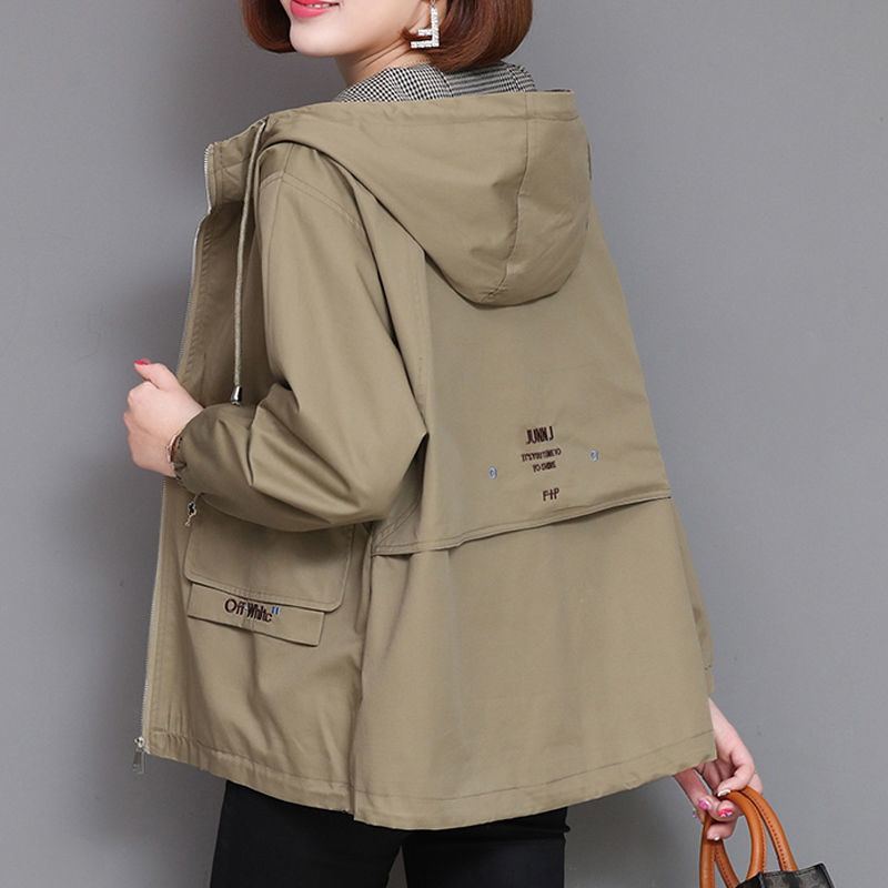 最新款外衣,最新款外衣,小巷深處的時尚秘境