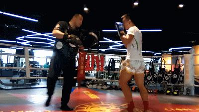 星當(dāng)最新比賽視頻與小巷美食探秘的雙重魅力