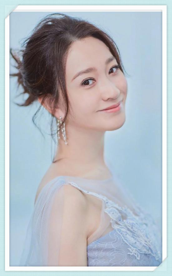 李小冉最新發型,時尚與友情的溫馨篇章