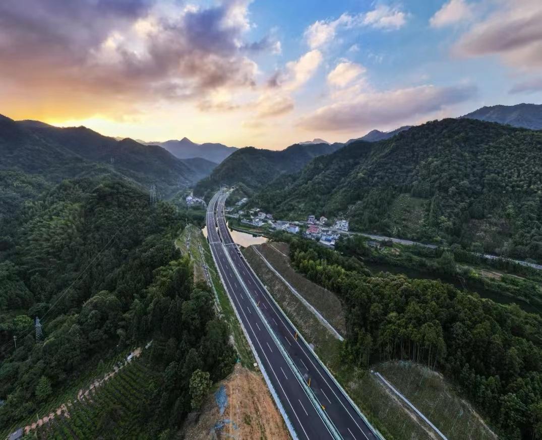 祁離高速最新動(dòng)態(tài),科技驅(qū)動(dòng),重塑出行體驗(yàn)