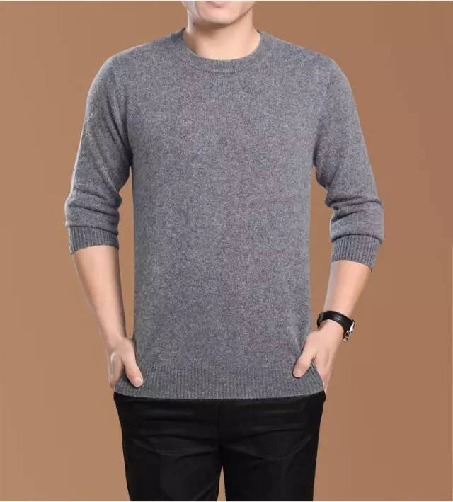 小巷深處的時尚秘境,最新款羊絨衫亮相驚艷全場