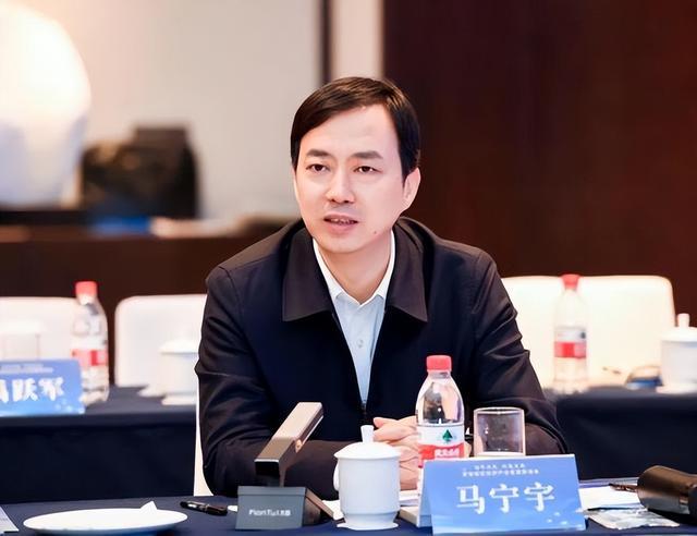 貴州省貴陽市市長最新探索之旅,與自然美景的邂逅,尋求內(nèi)心平靜之旅