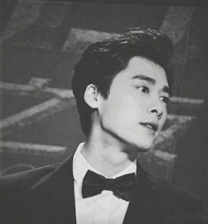 李易峰頭像圖片最新,李易峰頭像圖片最新,探索小巷中的獨特小店