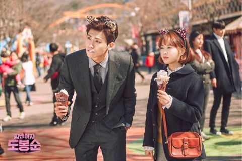 大力女都奉順最新劇照展現(xiàn)變化、學(xué)習(xí)與自信的力量之路