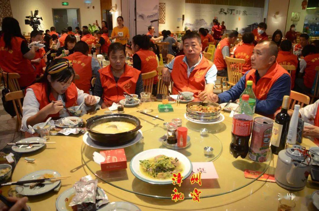 小巷中的隱藏美食寶藏,最新群拉手美食探索