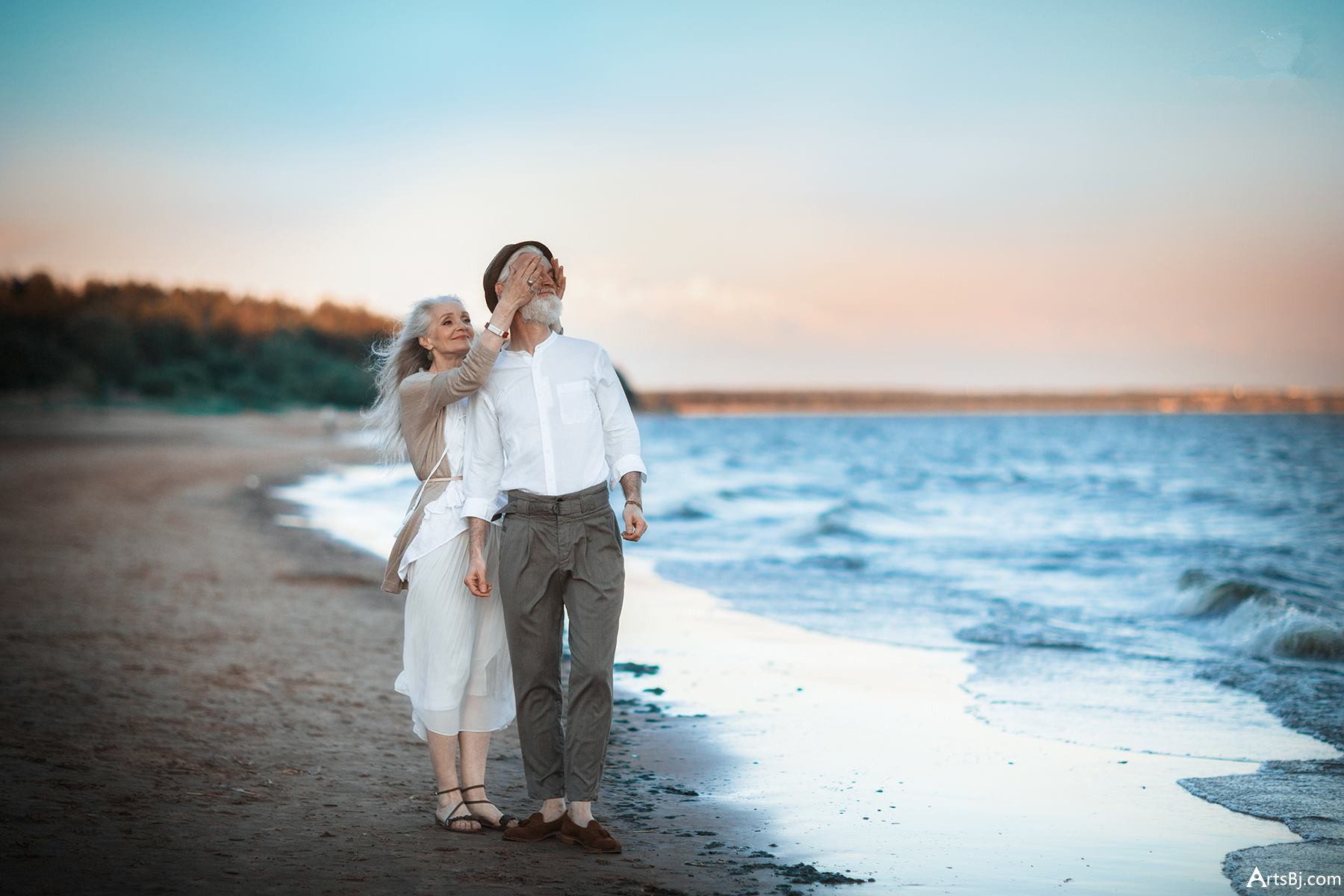 跨越時(shí)空與距離的深情告白,最新最遠(yuǎn)夫妻的傳奇故事