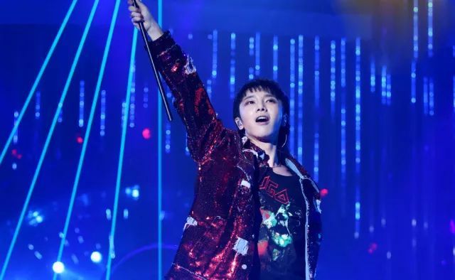 歌手花花,小巷中的音樂寶藏與獨特風味