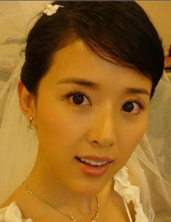 婚姻故事最新進展與小巷深處的獨特風情小店