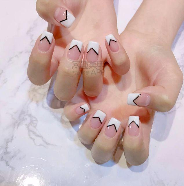 最新指甲法式大賞,時尚之美,展現新高度!