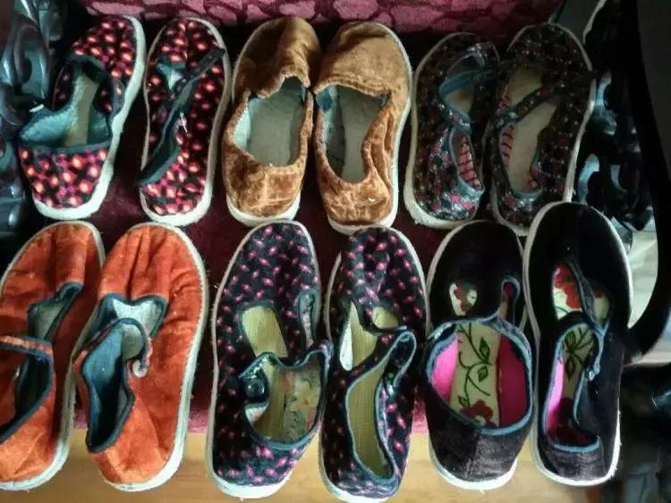 布鞋女最新時尚潮流探索,新時代布藝鞋履的魅力