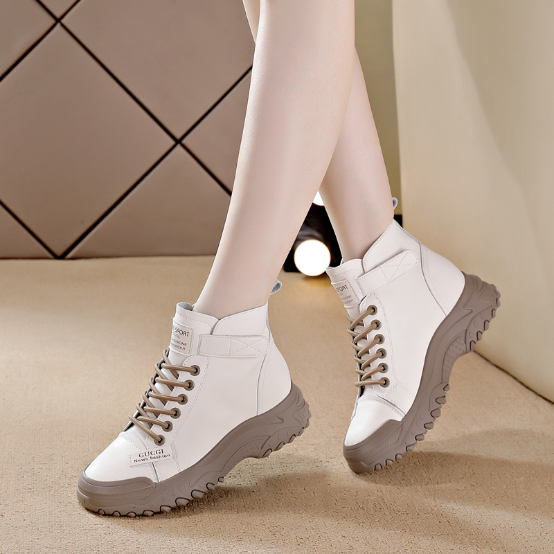 最新鞋女時尚潮流與個人立場的深度探討