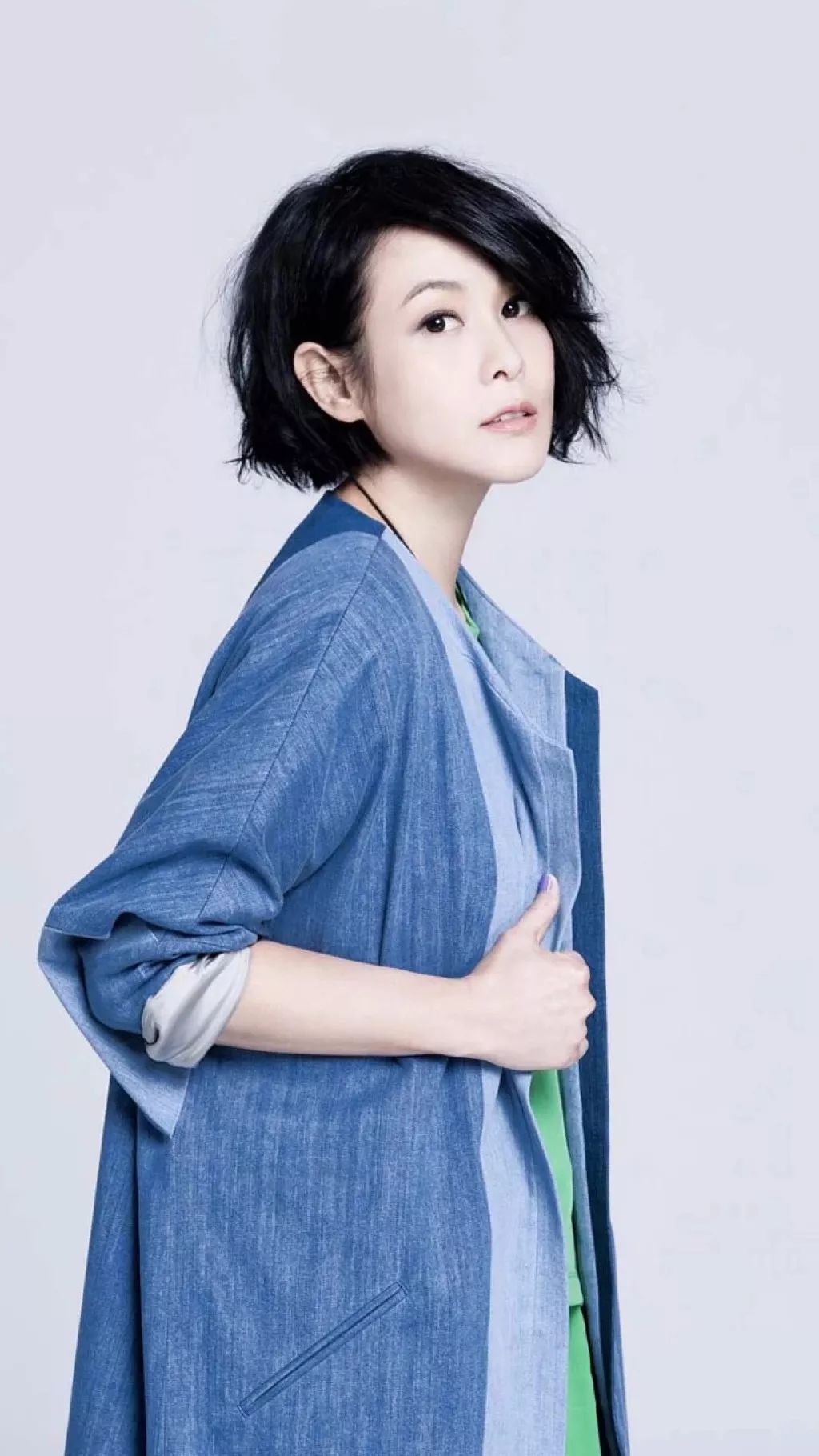 劉若英最新照片展現勵志自信與風景變遷的魅力