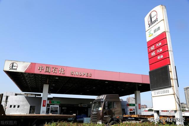 昆明油價變化中的城市,勵志之光閃耀城市天際線