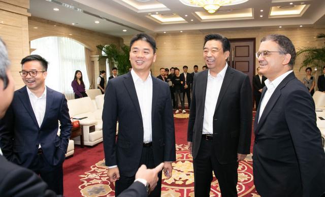 劉強(qiáng)東最新動態(tài)及其影響深度解析