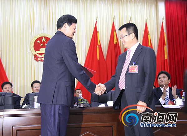 海南朱華友新任科技領(lǐng)導(dǎo),引領(lǐng)智能生活重塑新篇章