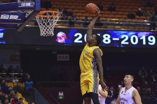 首鋼男籃外援最新動態(tài),日常、友情與家的溫馨