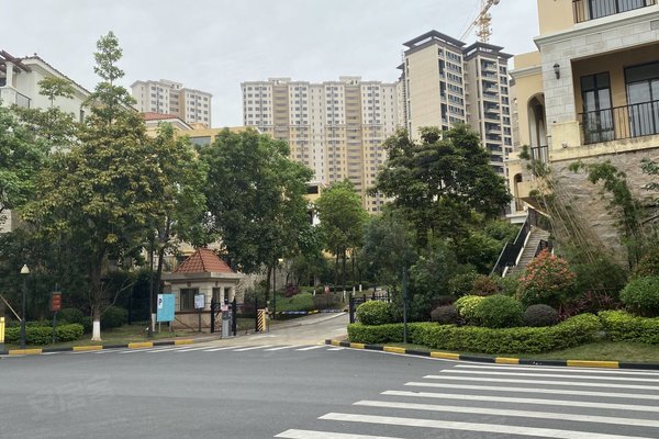 中山君華新城最新房價及深度分析